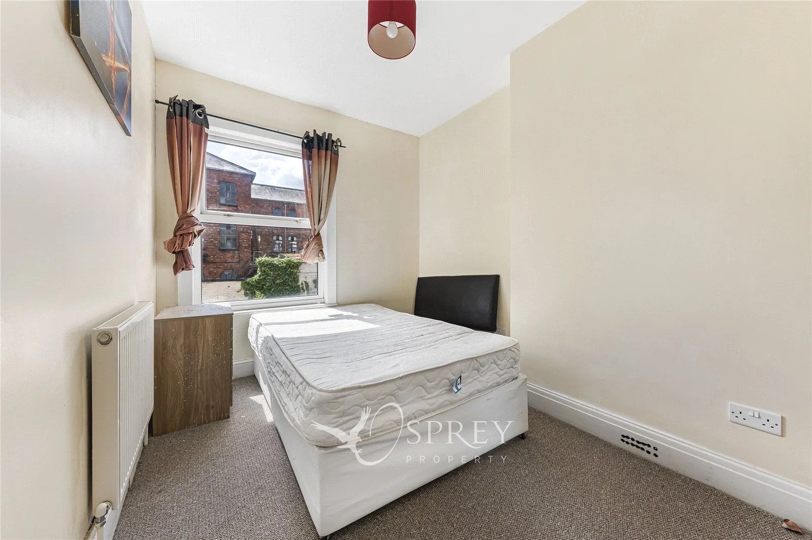Room Russell Street in Kettering