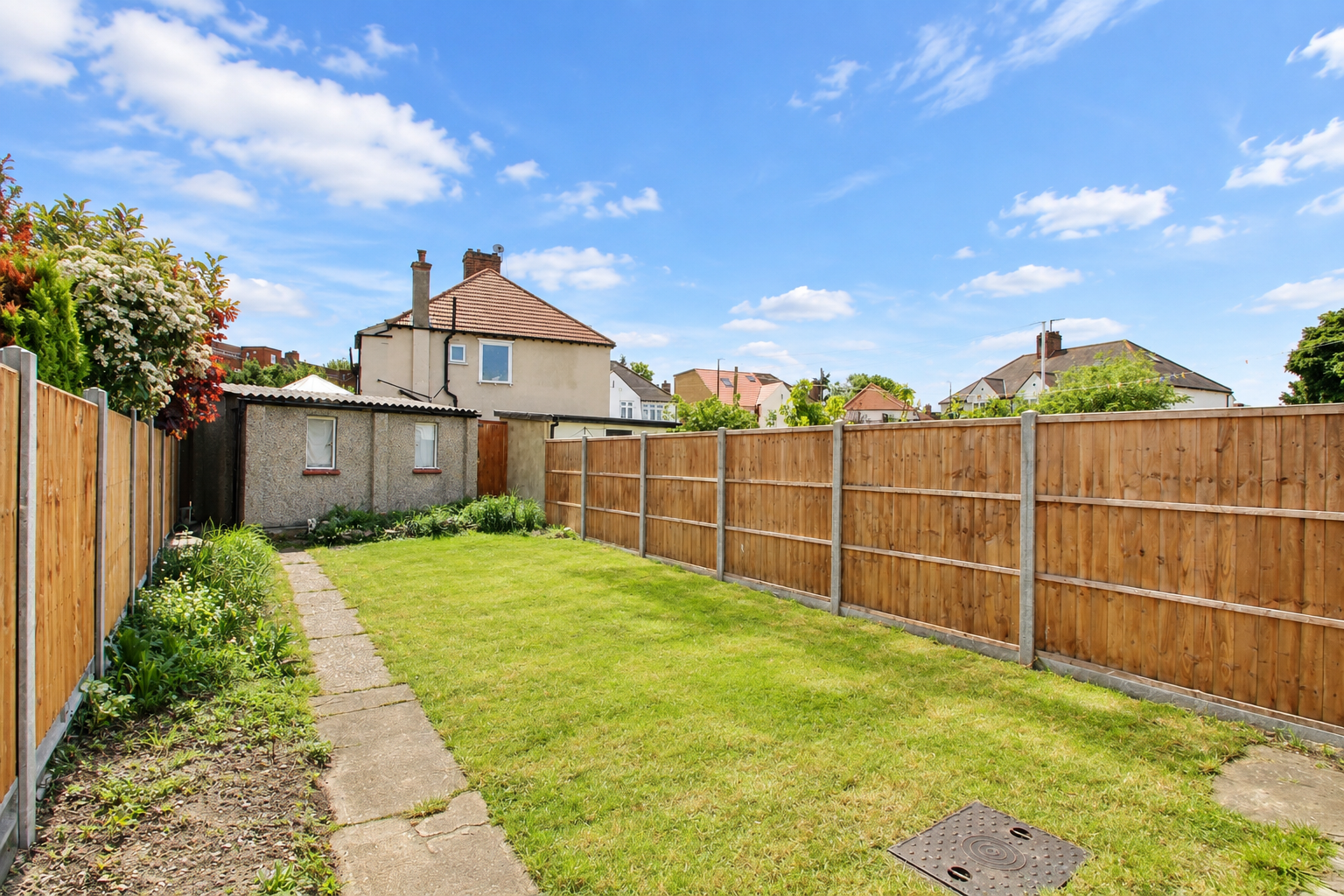 Flat Bamford Road in Greater London