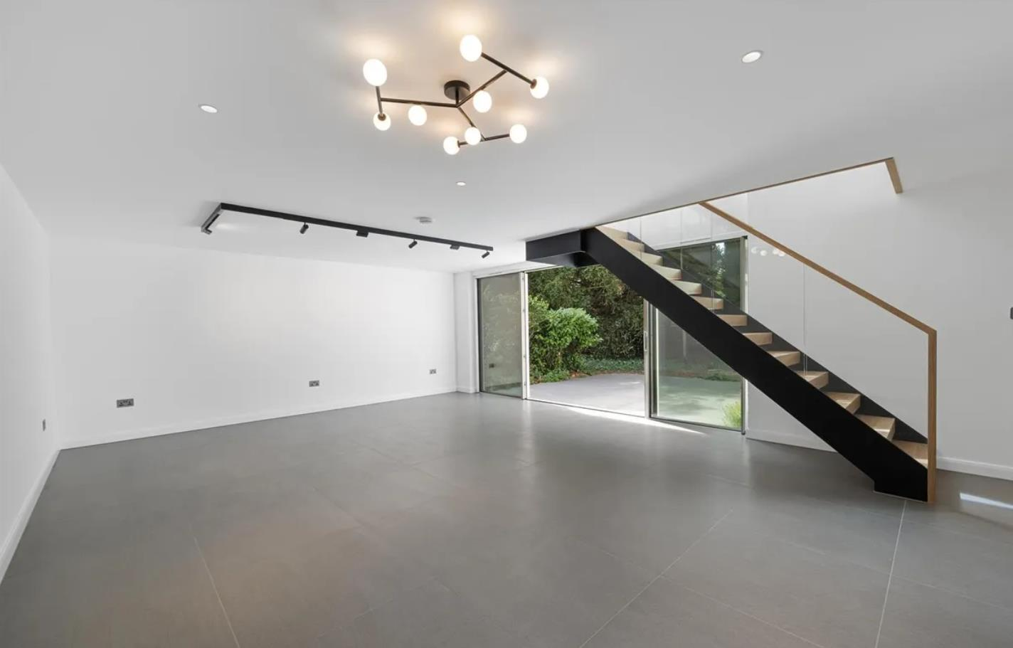 House Cottenham Drive in Greater London