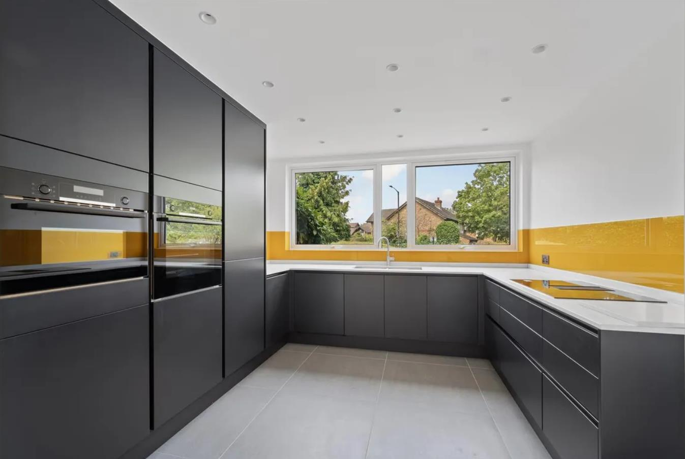 House Cottenham Drive in Greater London