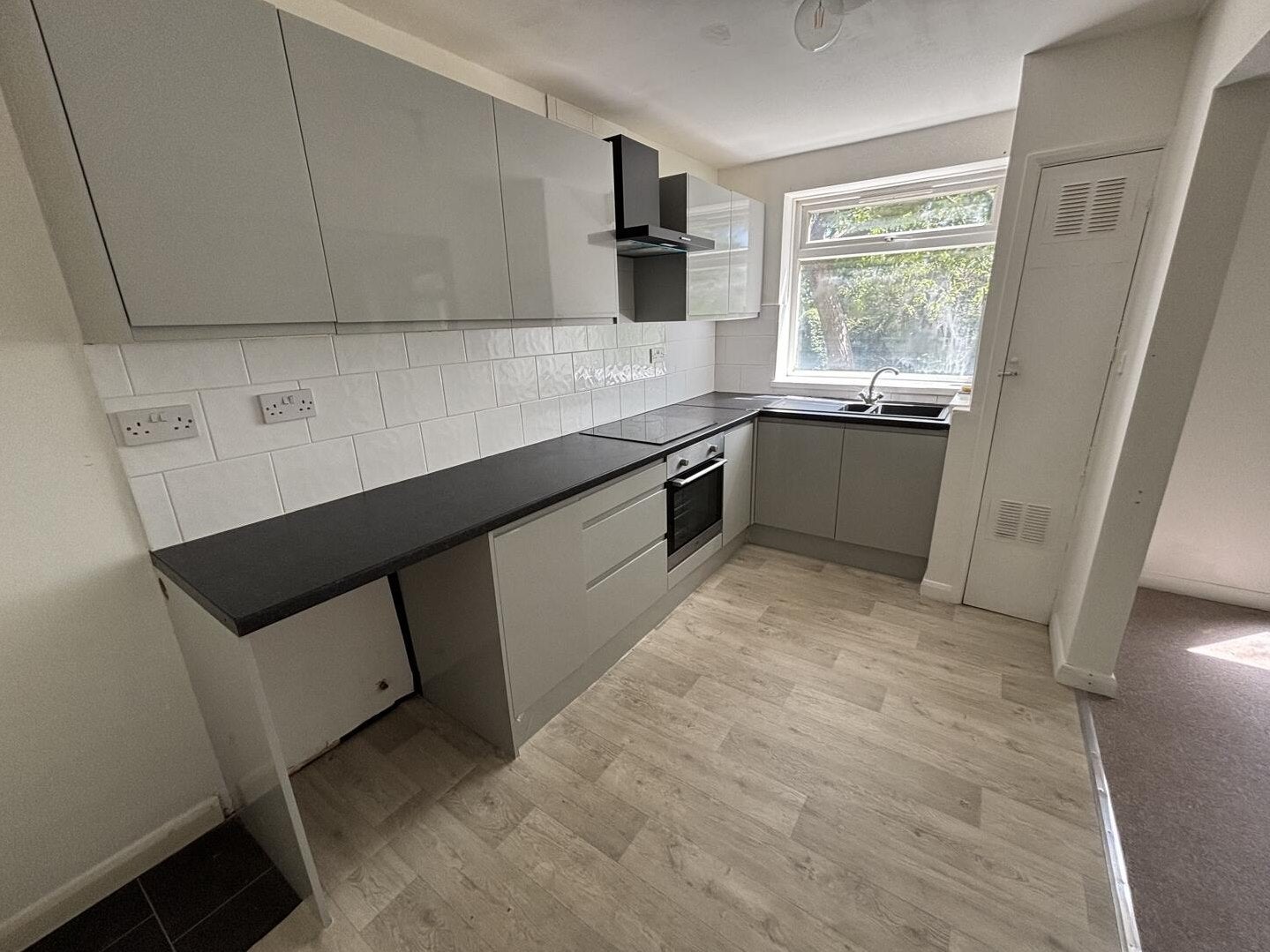 Flat Sunny Bank in Greater London