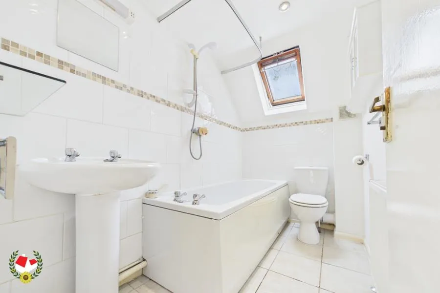 House Downy Close in Gloucester