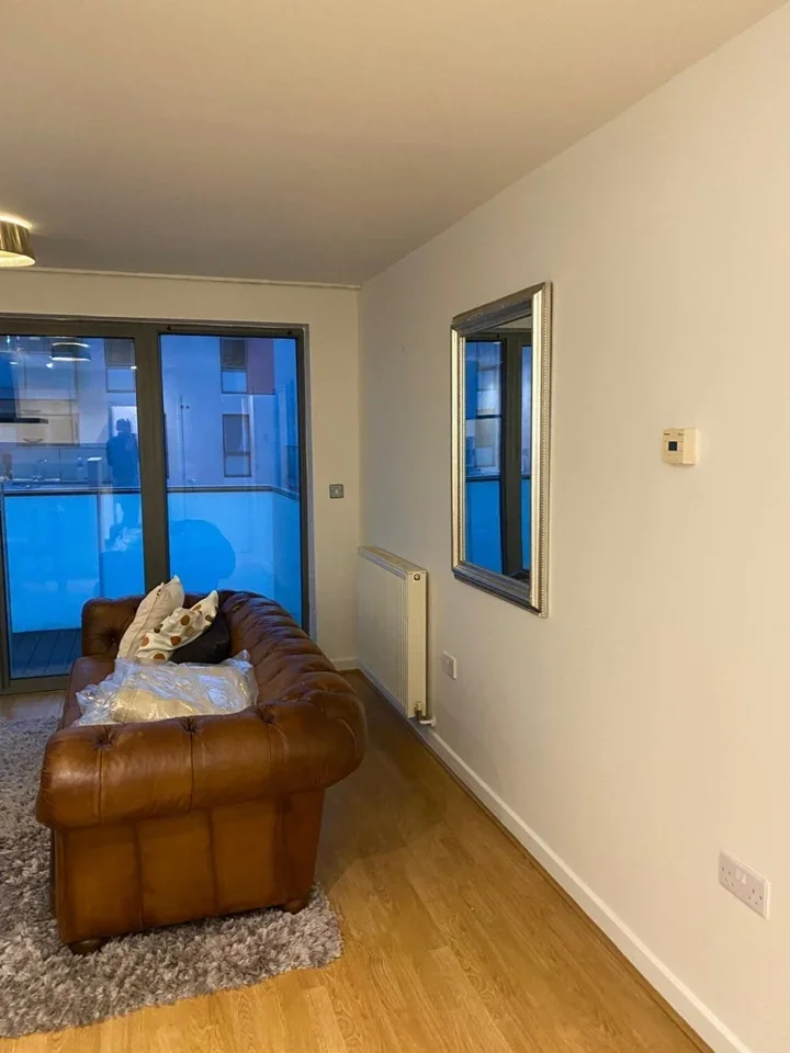 Flat Stainsby Road in Greater London