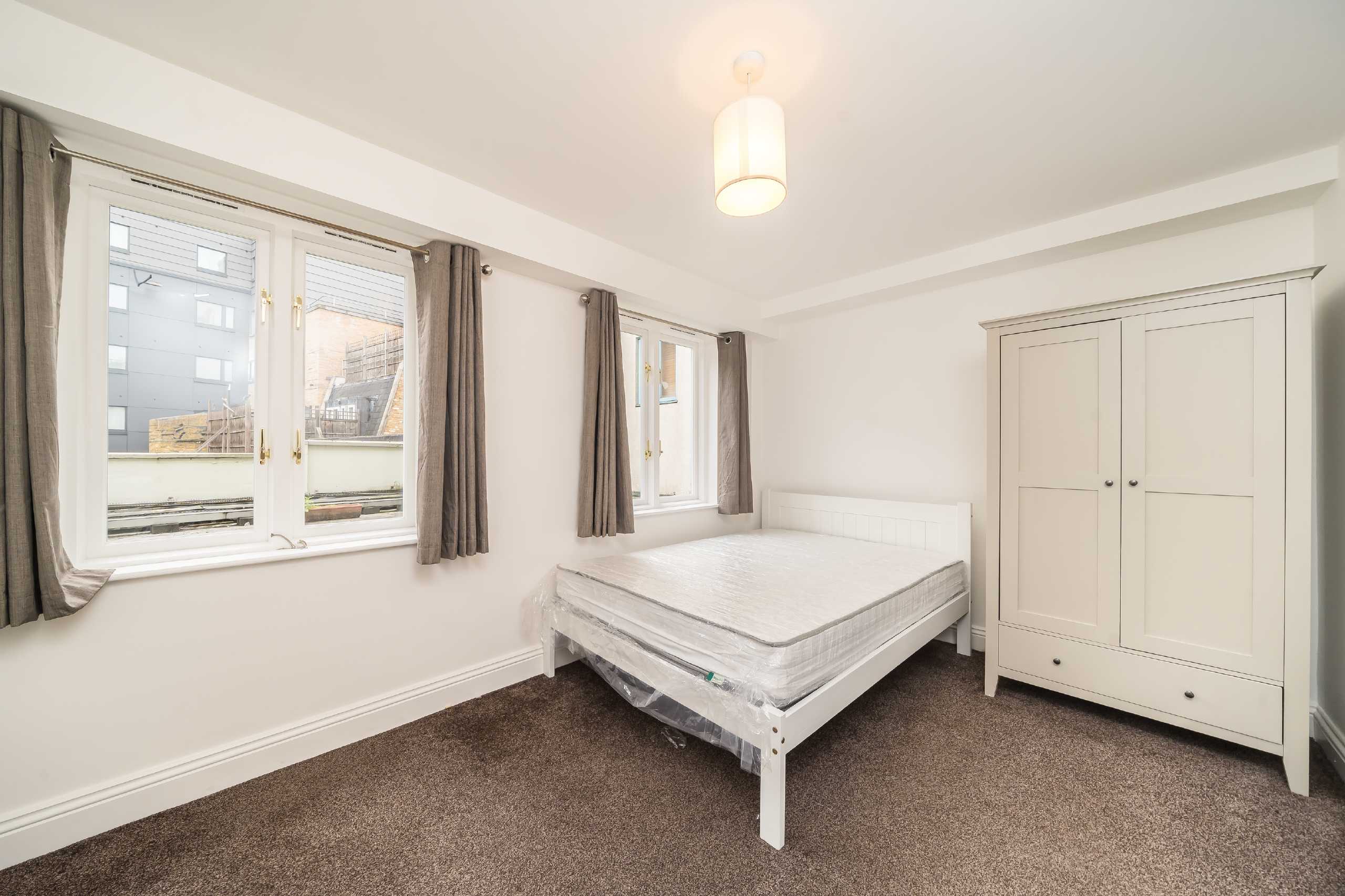 Flat Queenstown Road in Greater London