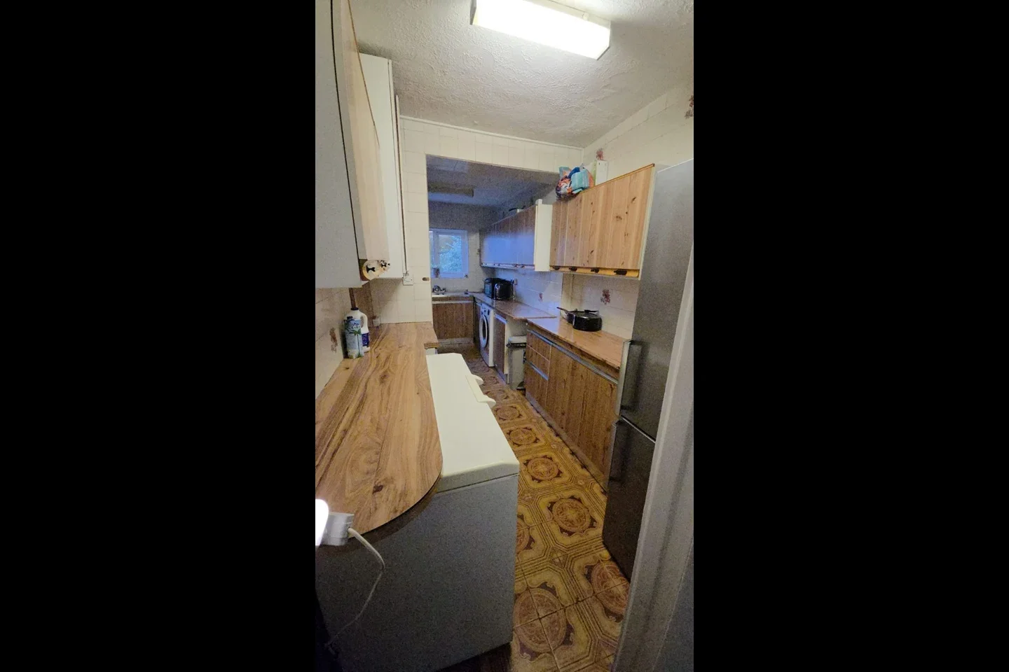 Room Aldborough Road South in Greater London