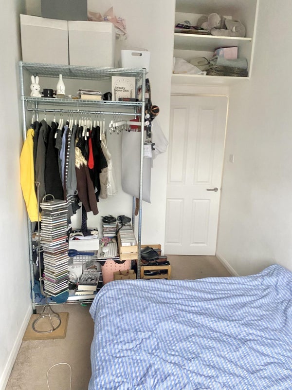 Room Leopold Road in Greater London