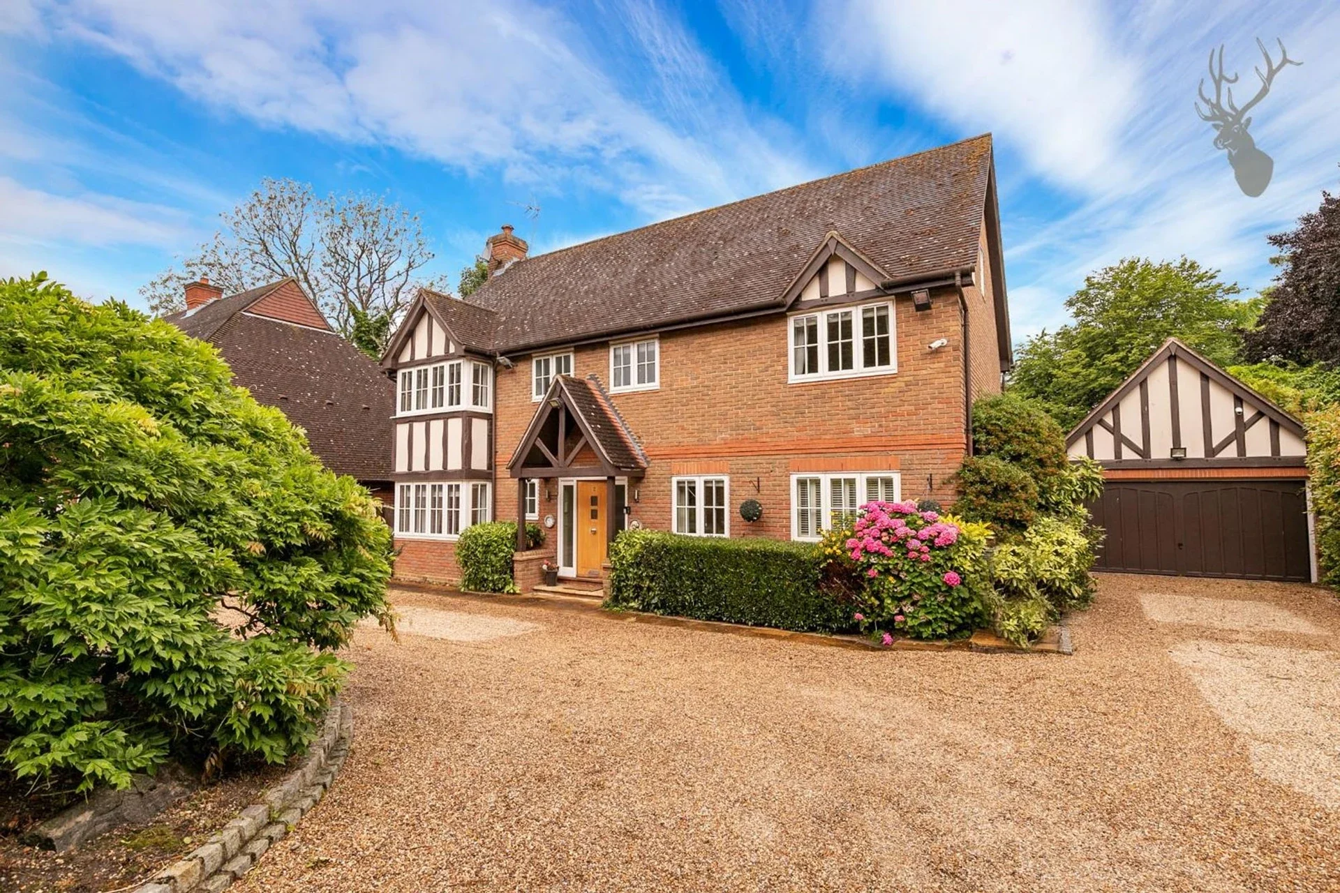 Flat Court Yard in Greater London