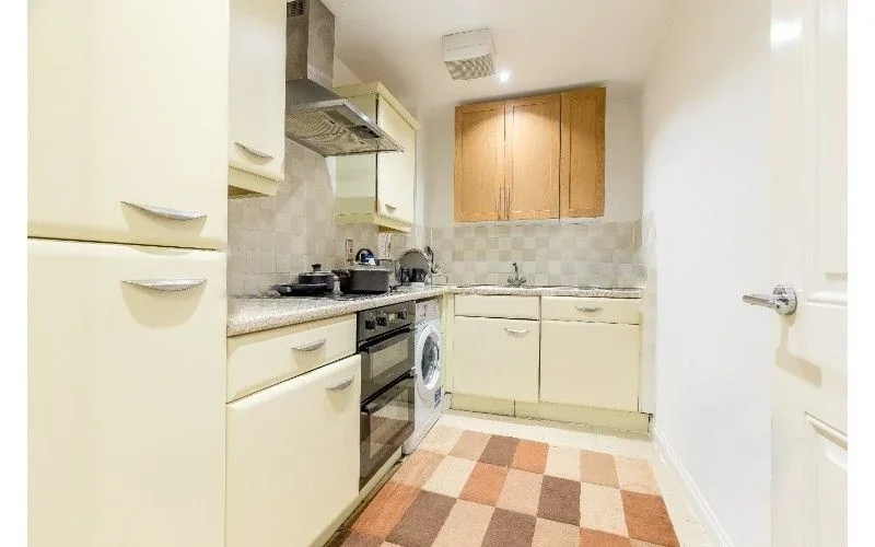 Flat Constable Close in Greater London