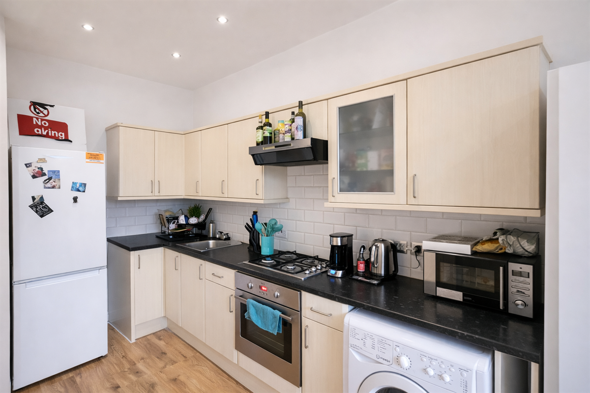 Flat Arthur Road in Greater London
