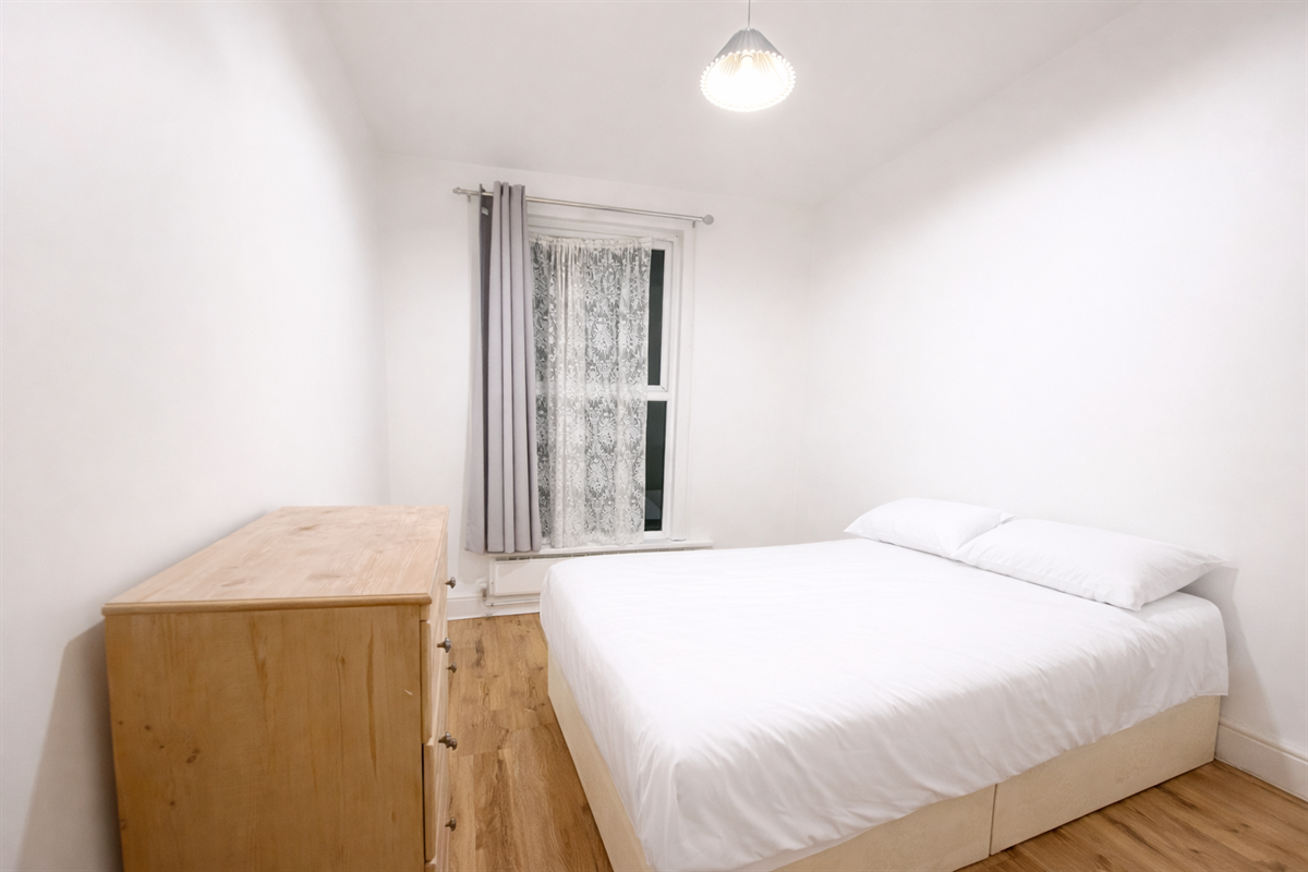 Flat Arthur Road in Greater London