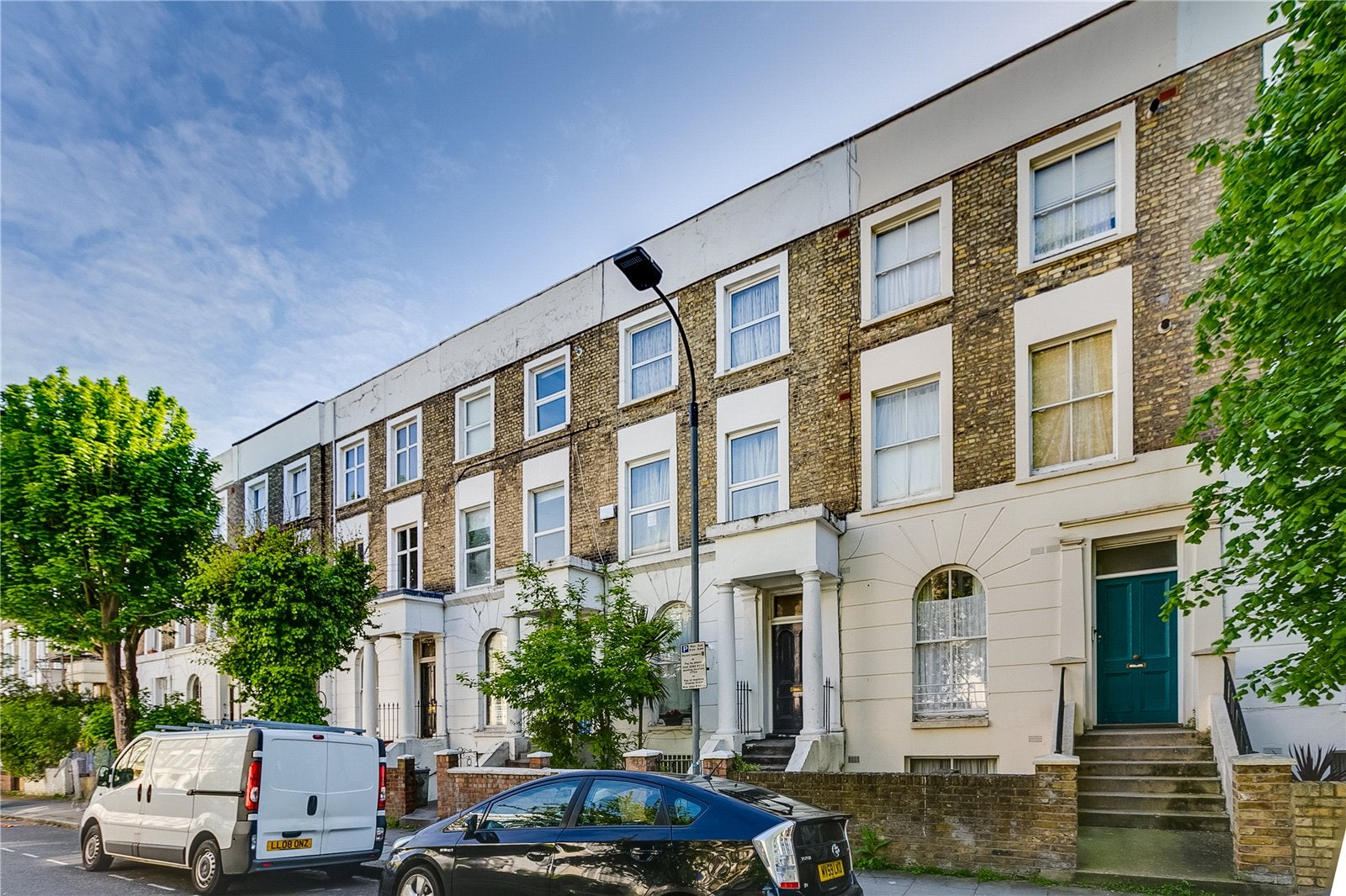 Flat Stanlake Road in Greater London