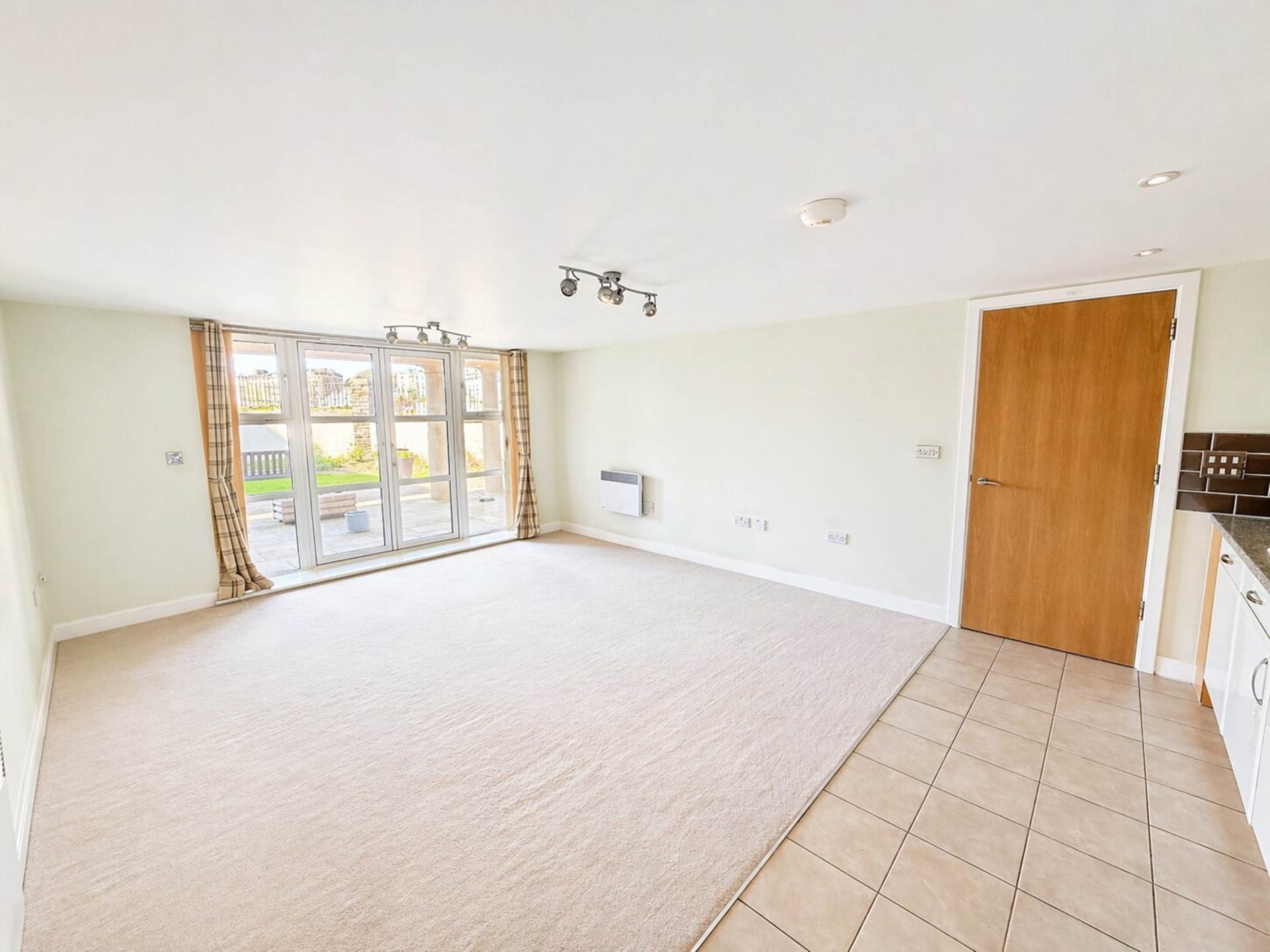 Flat Manilla Crescent in Weston-super-Mare