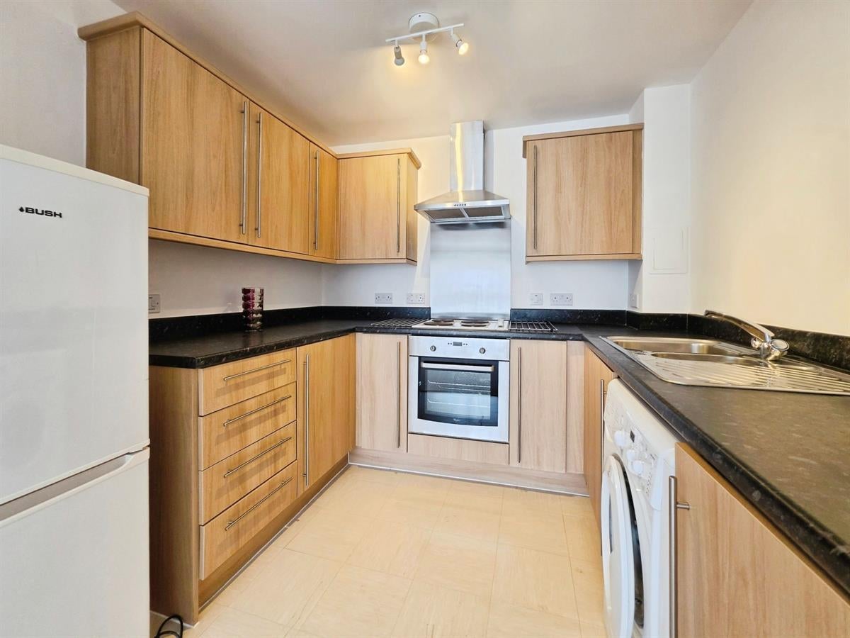 Flat Rectory Road in Rushmoor