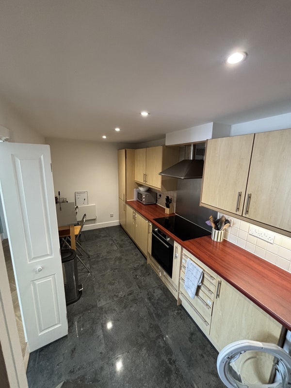Room St. Davids Square in Greater London