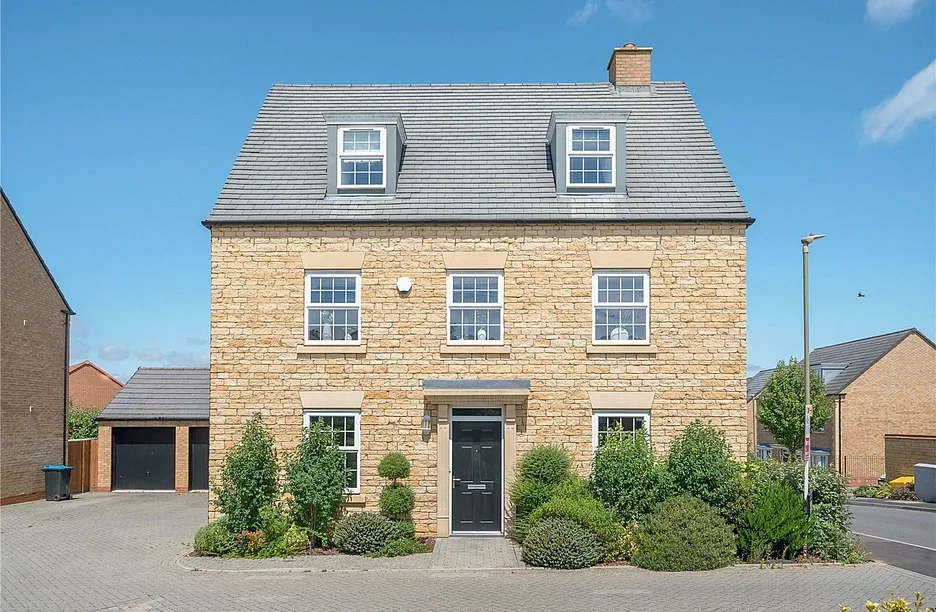 House Skylark Way in West Oxfordshire