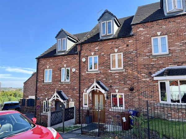 House Belle Green Lane in Barnsley