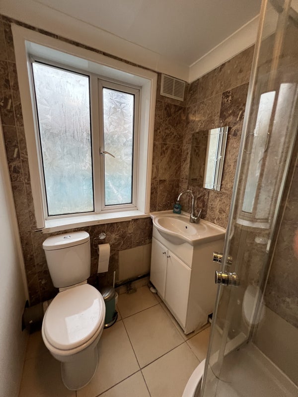 Room Willoughby Road in Greater London