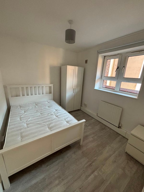 Flat Bolney Street in Greater London