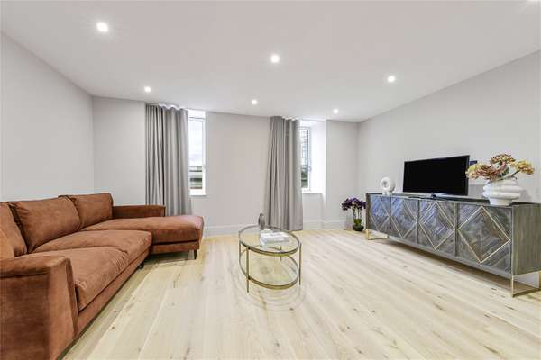 Flat Baker Street in City of Westminster
