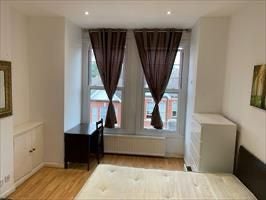 Room Rutland Park in Greater London