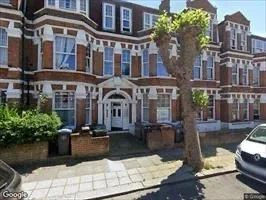 Room Rutland Park in Greater London
