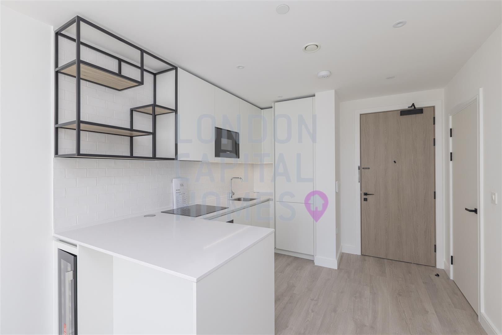 Flat Beresford Avenue in Greater London