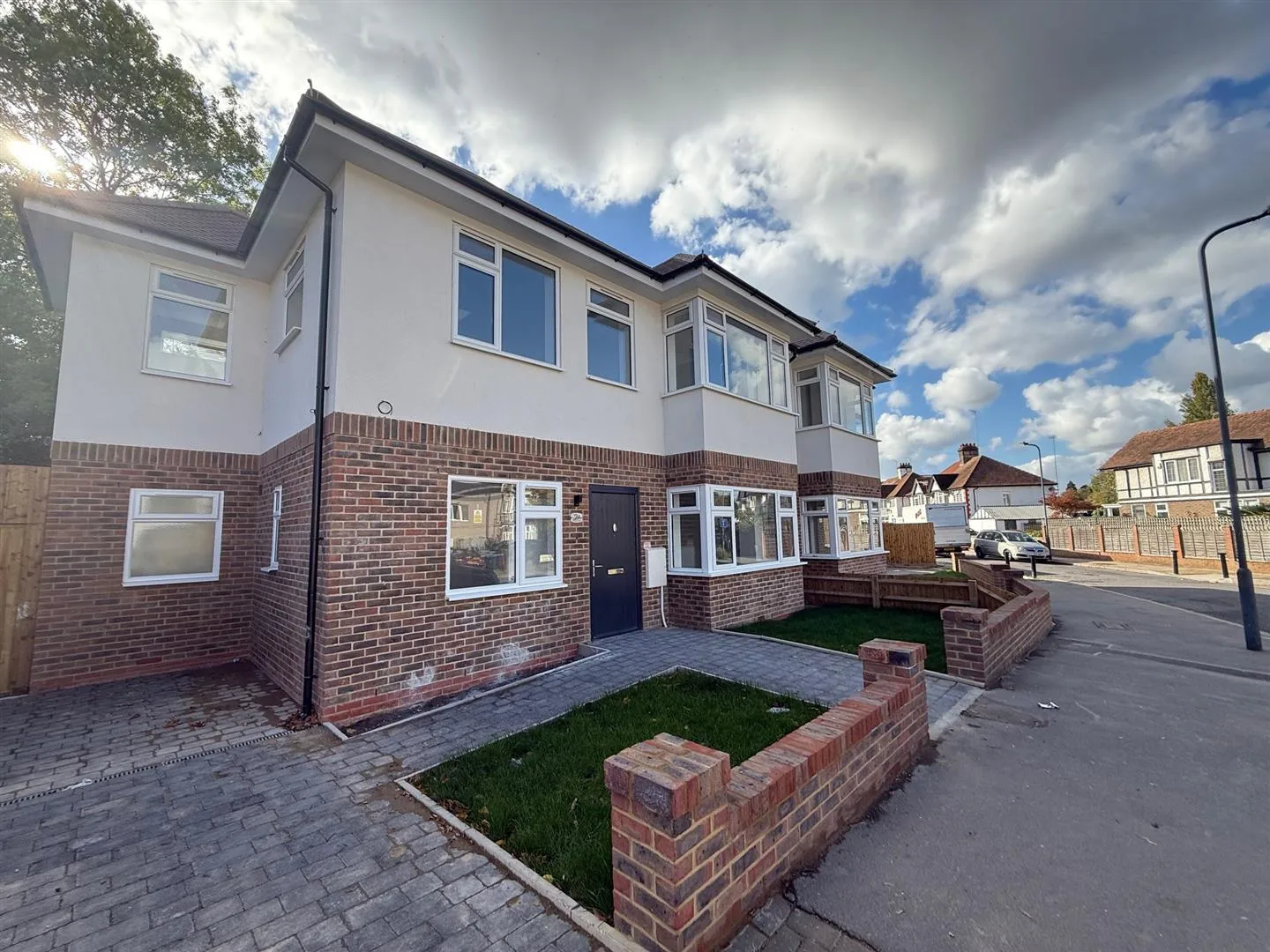 House Highfield Avenue in Greater London