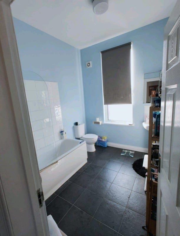 Room Mitcham Lane in Greater London