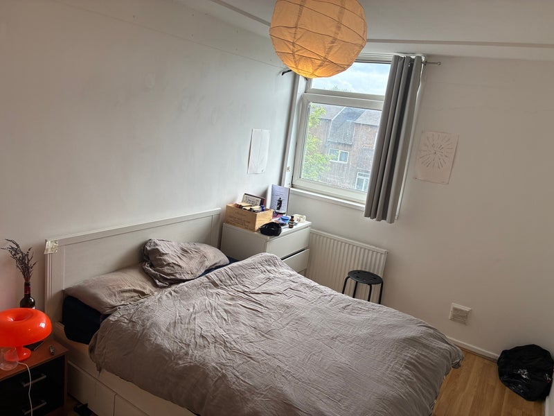Flat Columbia Road in Greater London