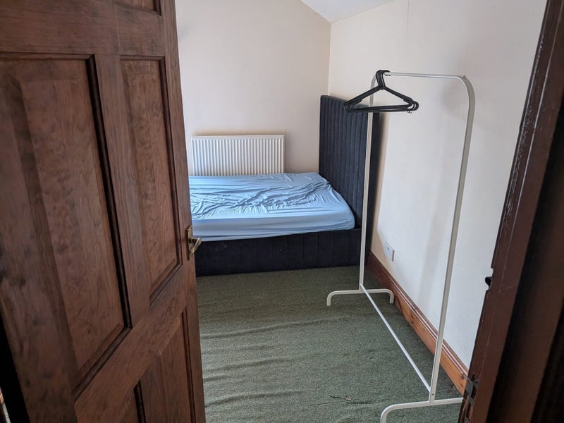 Room Bertram Street in Cardiff