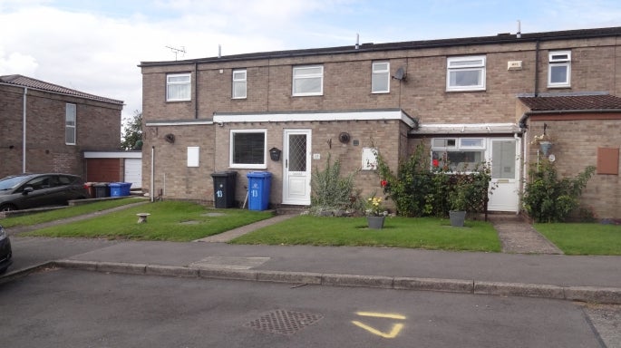 House Holyrood Close in Derby
