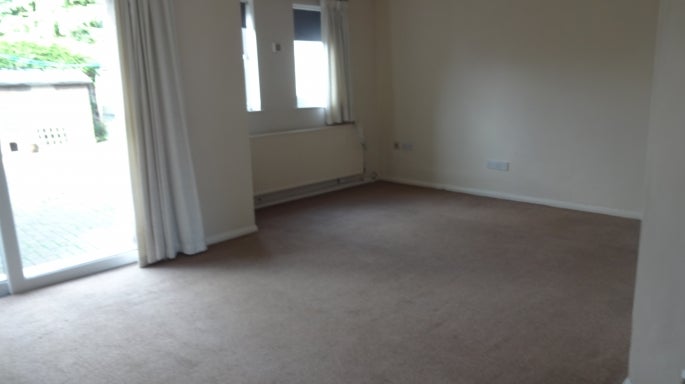 House Holyrood Close in Derby
