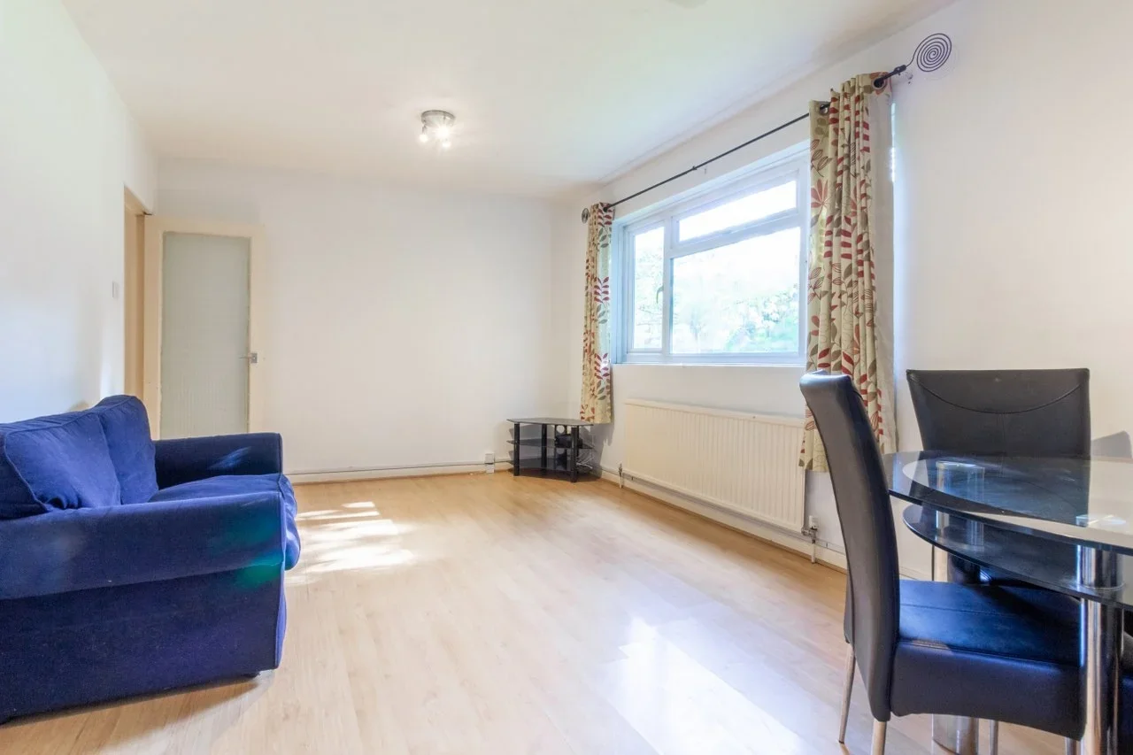 Flat Mulgrave Road in Greater London