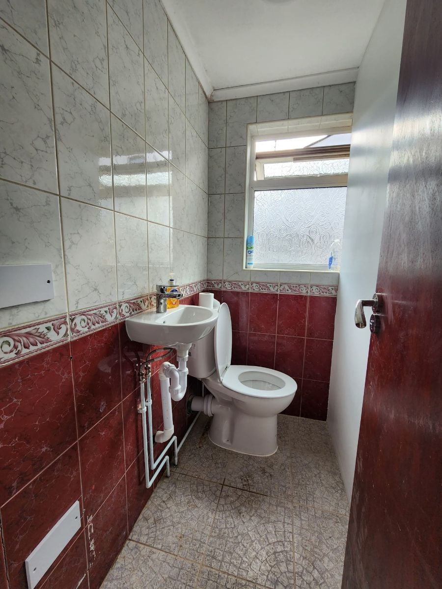 Room Brent View Road in Greater London