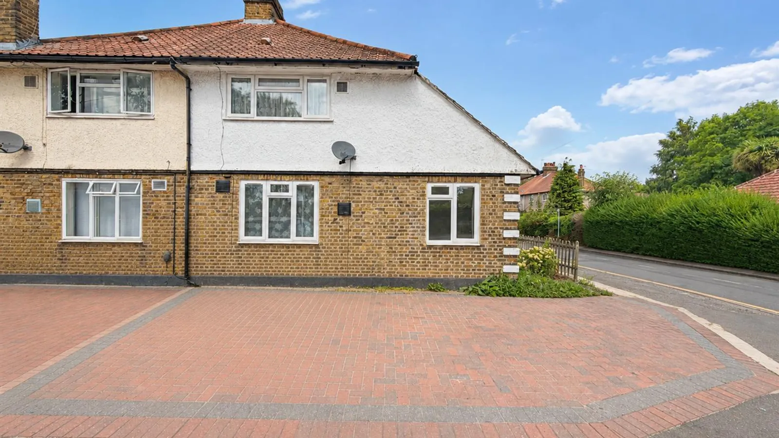 House Orchard Waye in Greater London