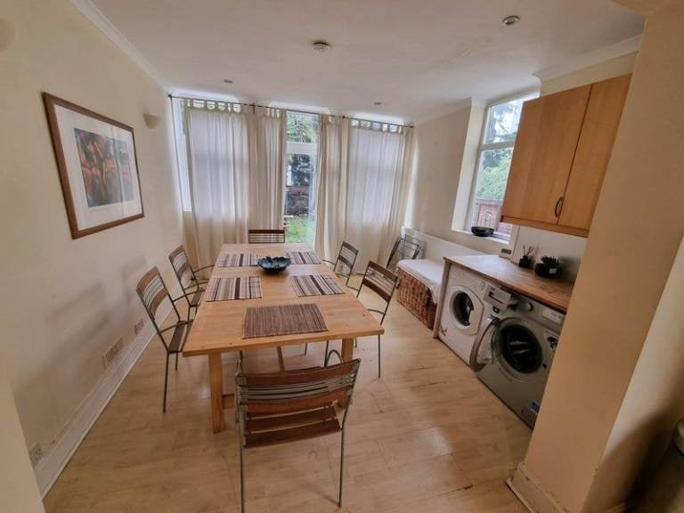 House Crewys Road in Greater London