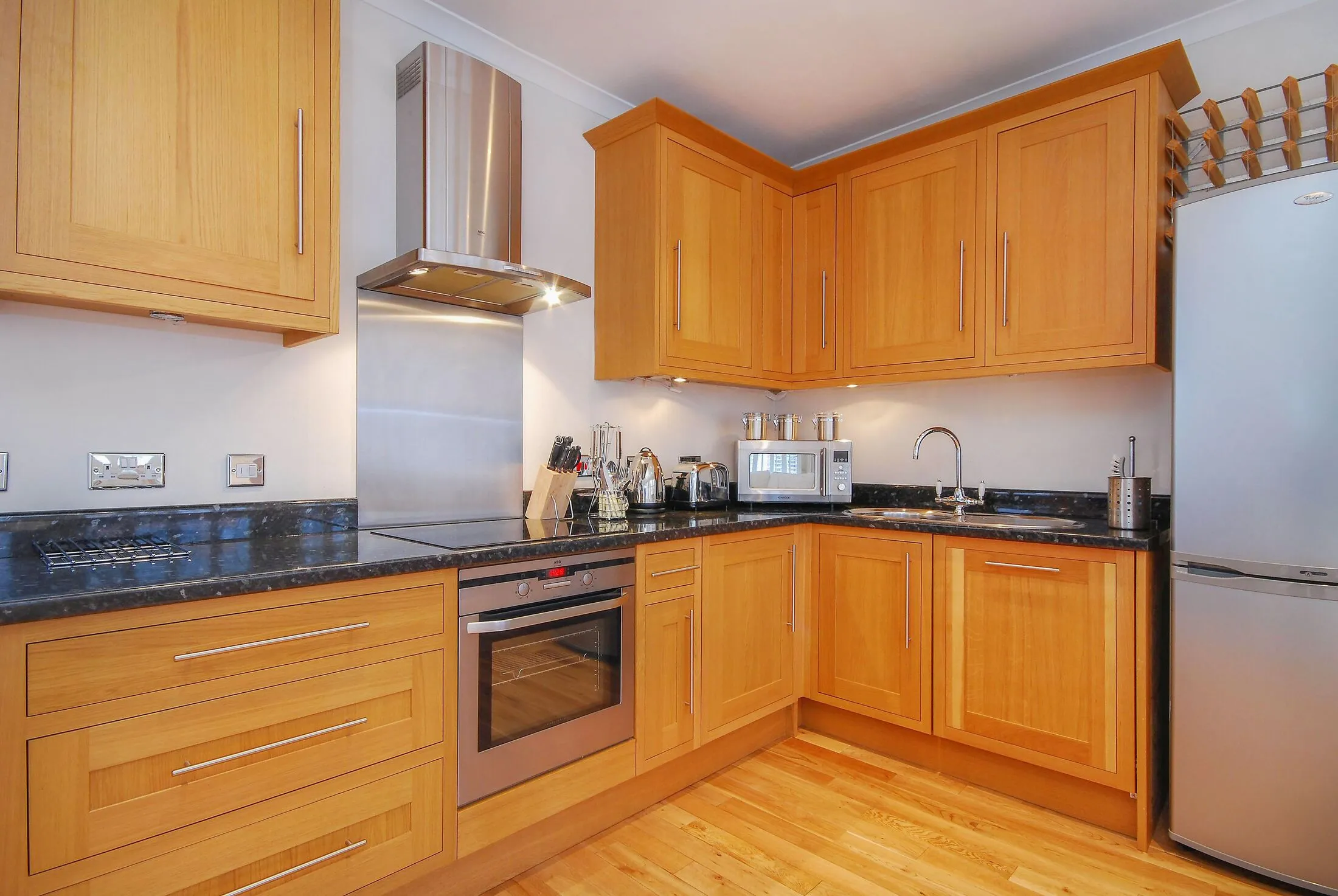 Flat Ashburnham Road in Greater London