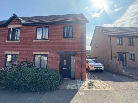 House Kesteven Way in Little Stanion