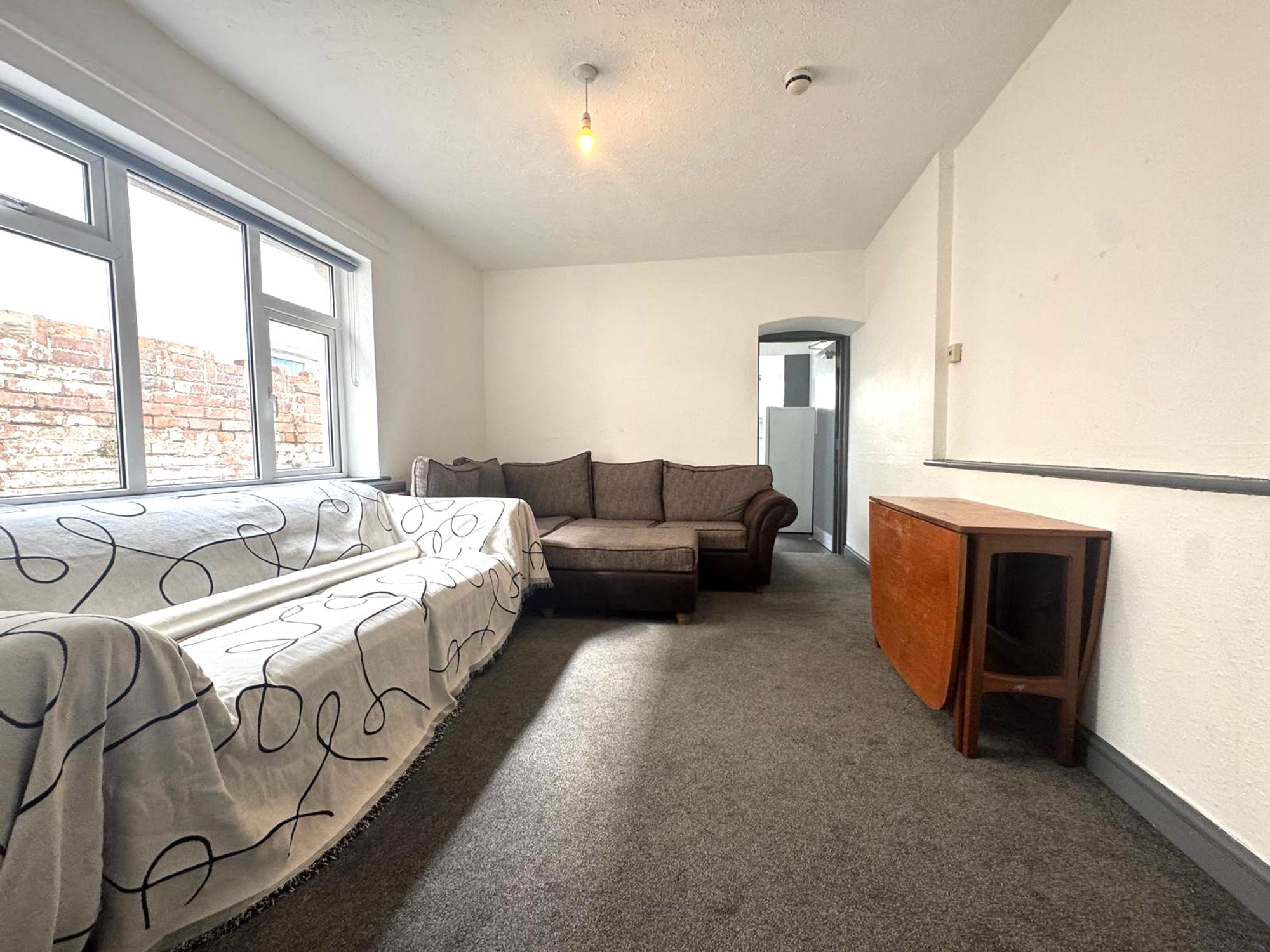 Room Mackintosh Place in Cardiff
