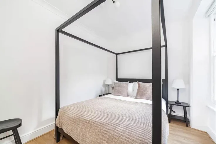Flat Oakley Street in Greater London
