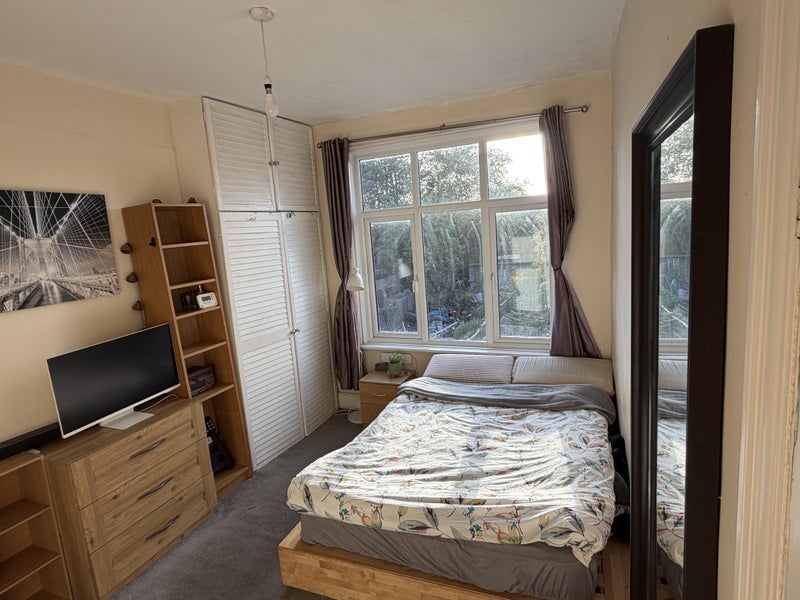 Room Morden Road in Greater London