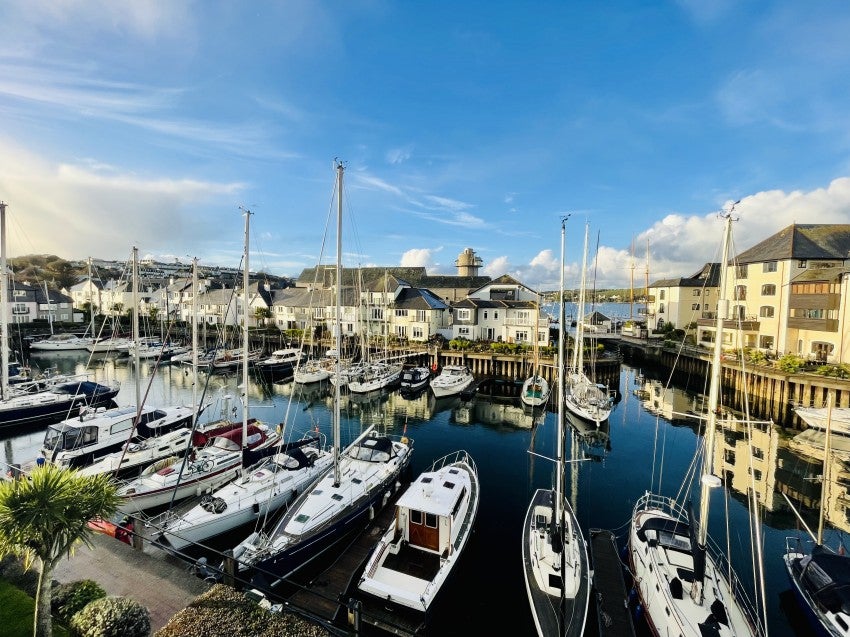 Flat Saint Smithwick Way in Falmouth