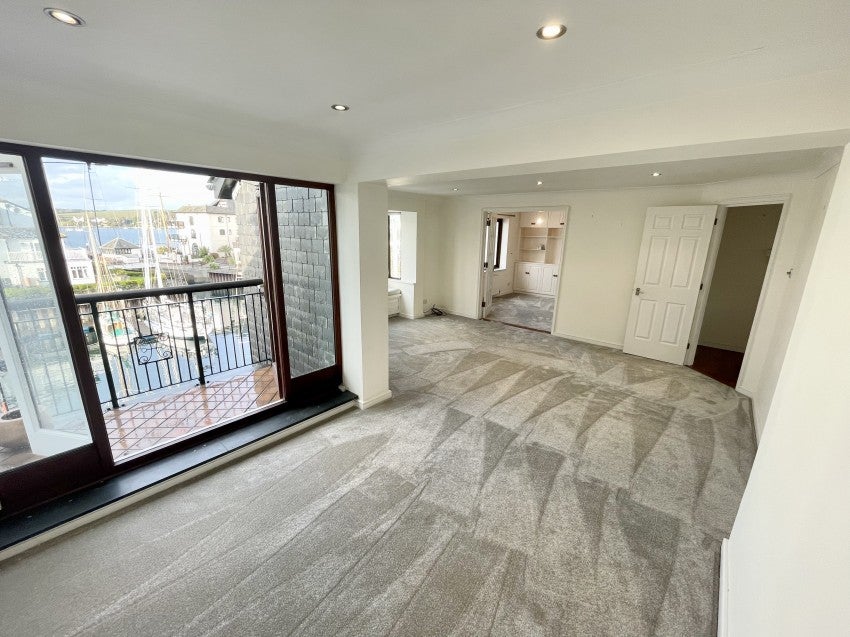 Flat Saint Smithwick Way in Falmouth