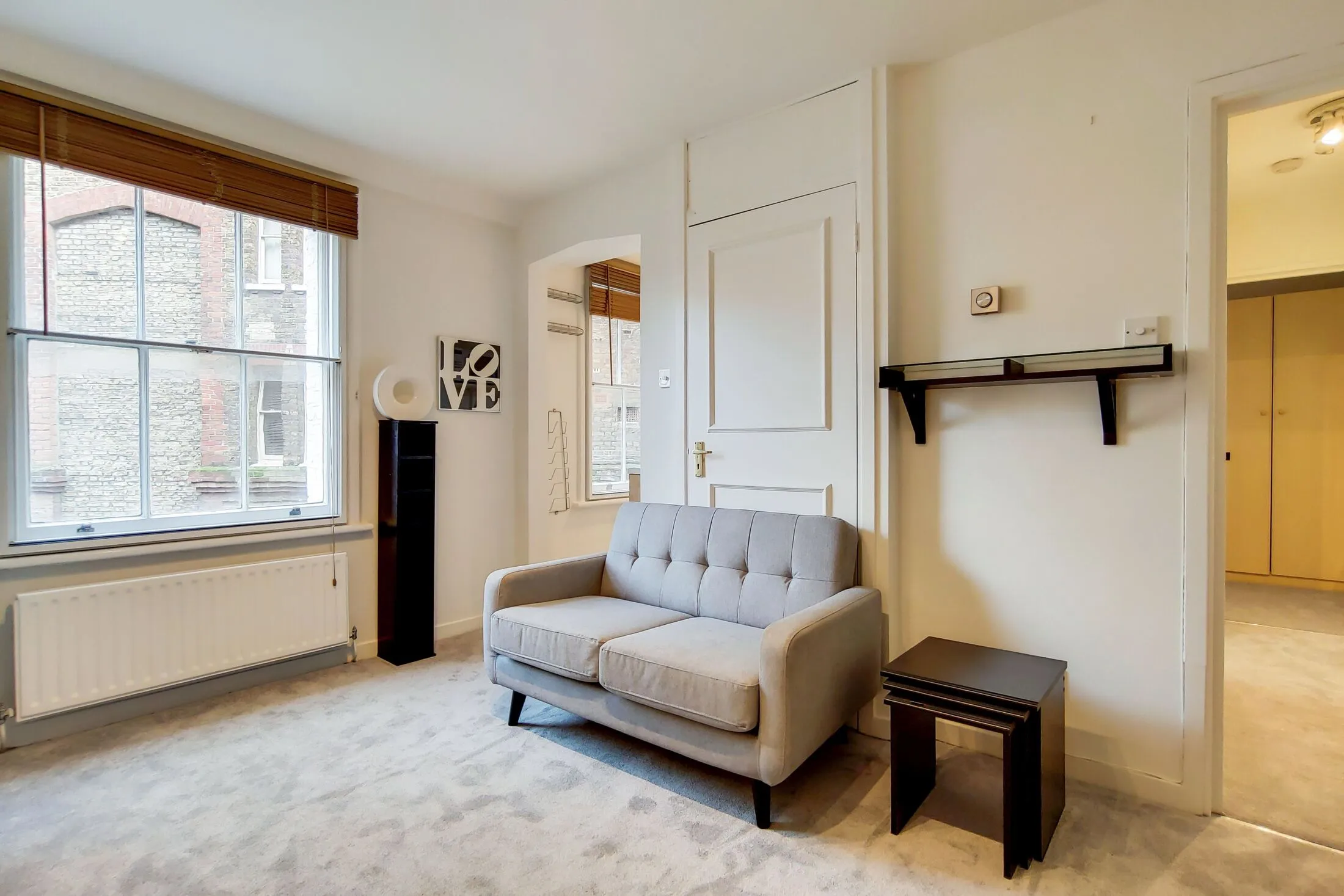 Flat Folgate Street in Greater London