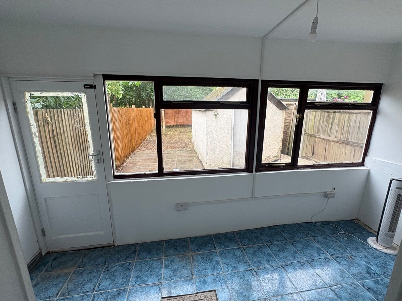 House Howbury Lane in Greater London