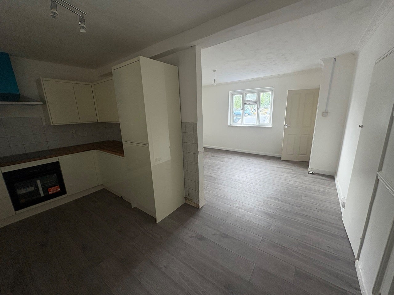 House Howbury Lane in Greater London