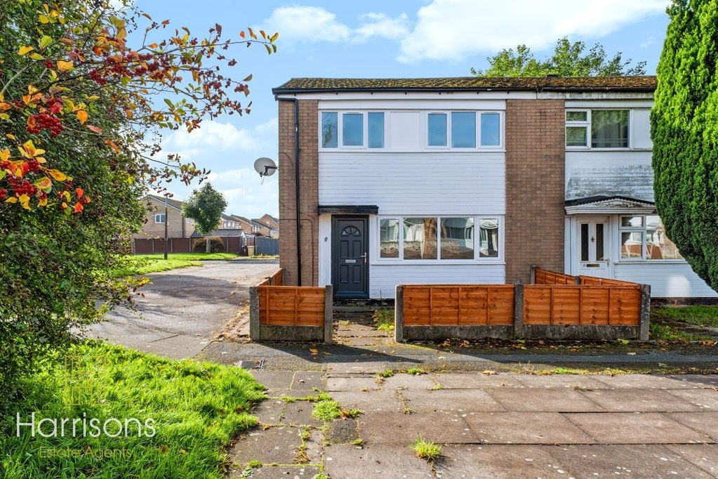 House Lansdowne Close in Bolton