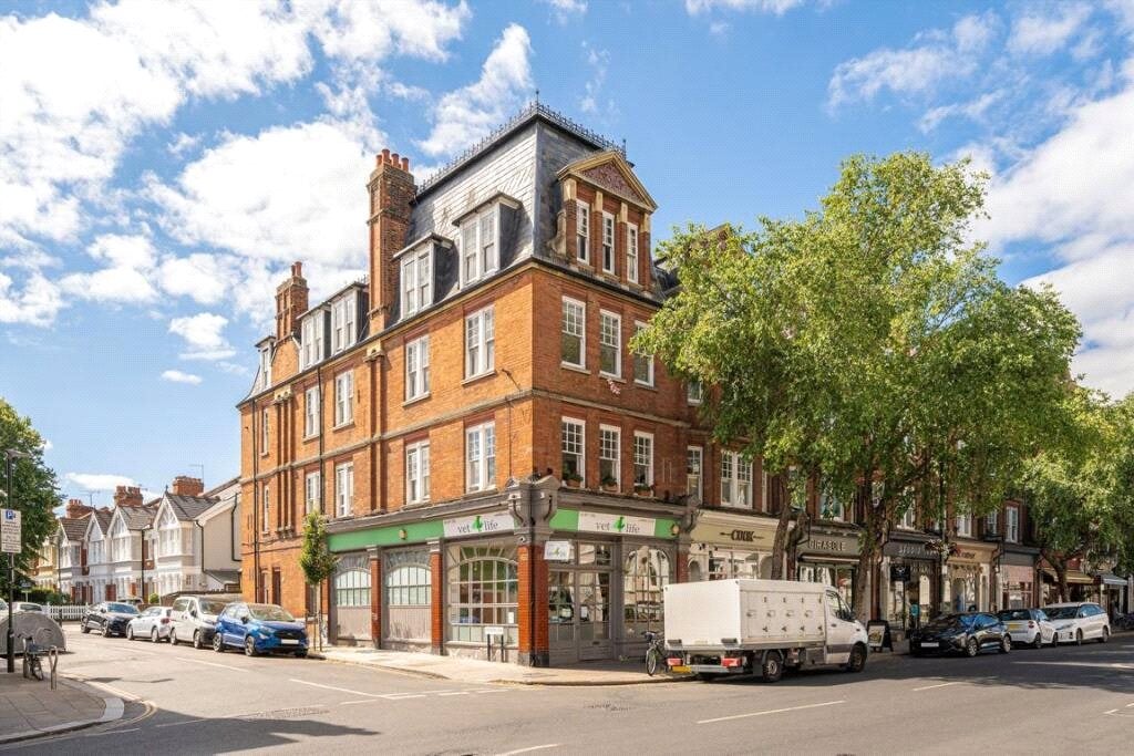 Flat St. Winifred's Road in Greater London