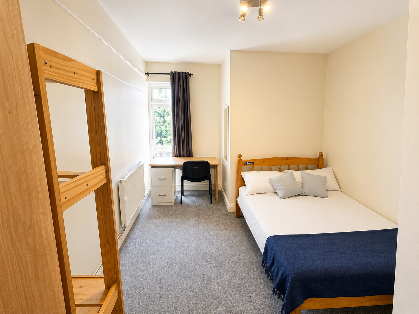 Room Ecclesall Road in Sheffield