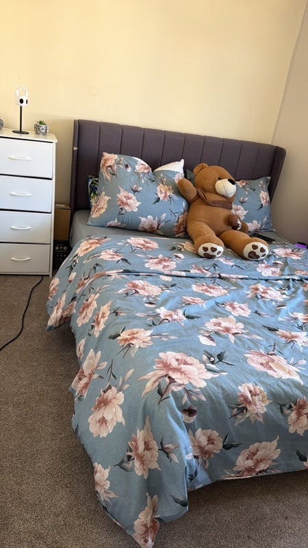 Room Chapman Road in Greater London